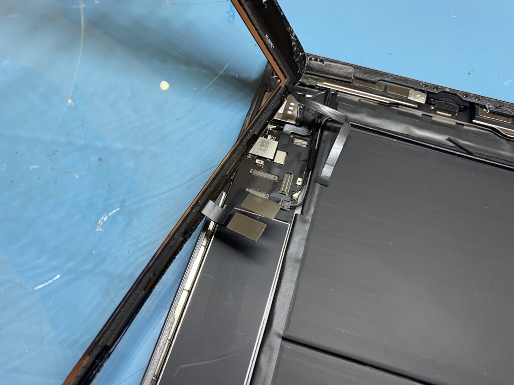 iPad9ガラス割れ交換
