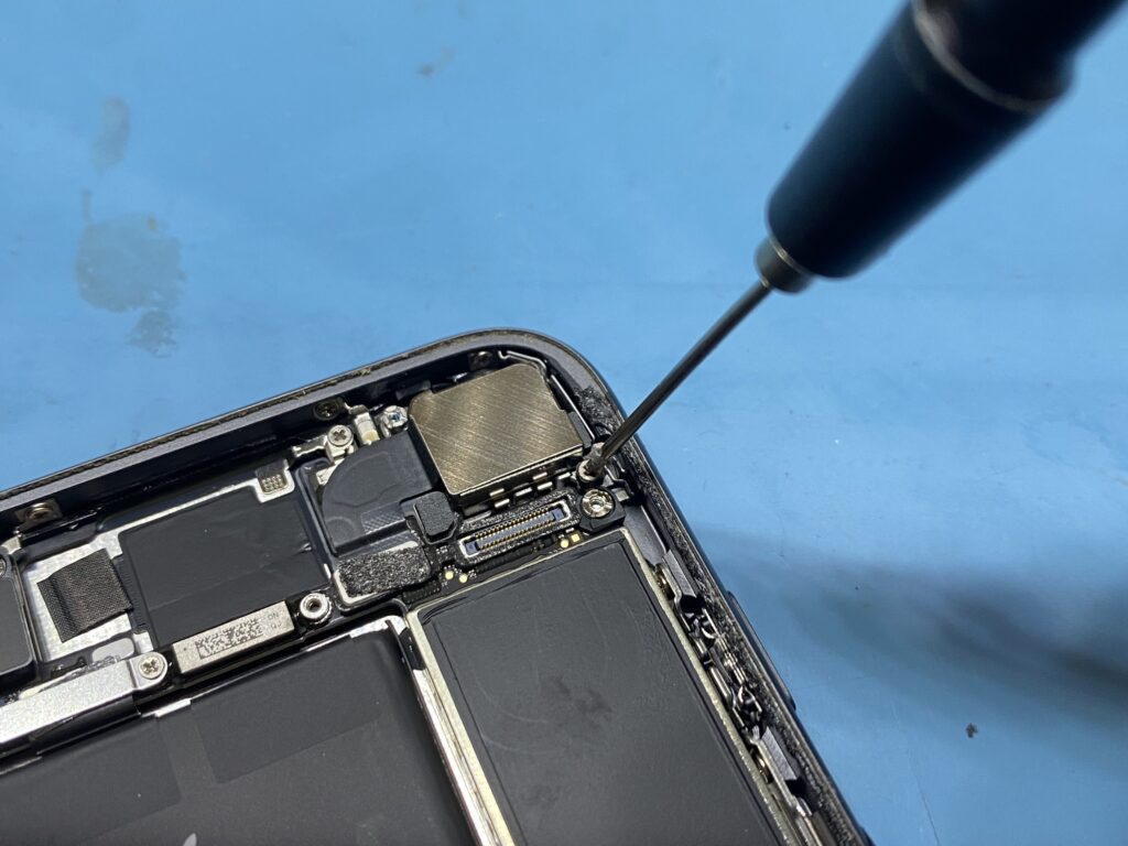 iPhone8バックカメラ 交換修理