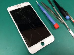 札幌市東区より『道路で落として・・・』スマートクリアすすきのラフィラ本店iPhone/iPad修理専門店Proブログ2016/04/06