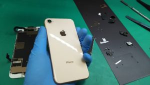 【iPhone８】水没するんですね！？　スマートクリアすすきのラフィラ本店iPhone/iPad修理専門店Proブログ2017/11/26