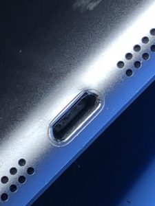 札幌西区よりiPad（アイパッド）コネクター修理のご依頼2018.4.16