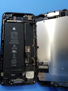 iPhoneの水没復旧も、スマートクリア麻生店へ！