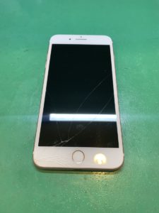 厚別区でiPhoneのガラス割れ修理なら新札幌カテプリ3階のスマートクリアへ