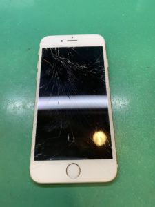 札幌市厚別区でiPhoneの画面割れなら新札幌イオンカテプリ3階のスマートクリアへ