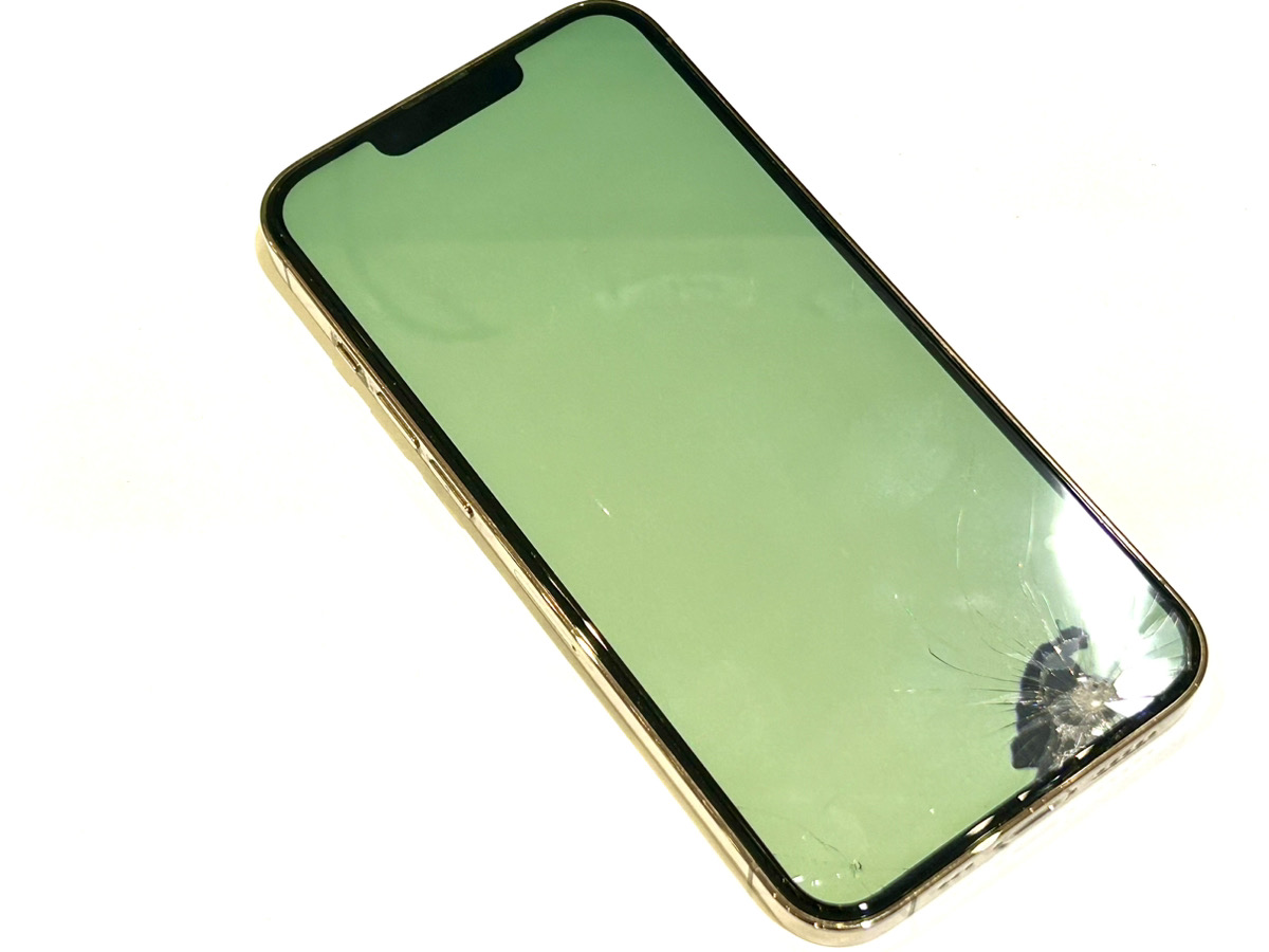 iPhone13Proの画面割れについて | お近くのiPhone修理センター 