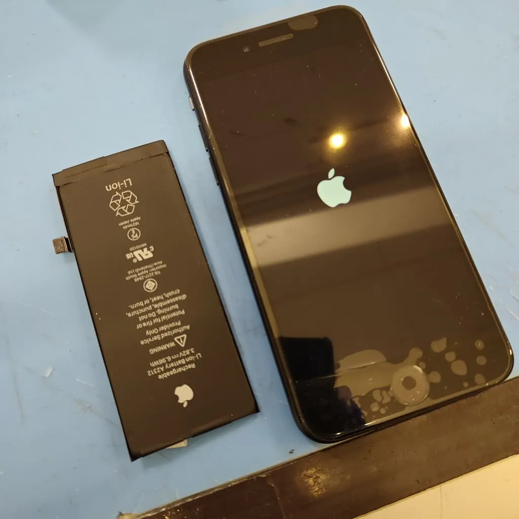 iPhoneSE第2世代 バッテリー交換