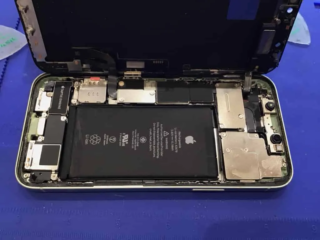 iPhone11 64GB☆修理歴無し•水没•落下無し☆SIMフリー（東京・上野御徒  