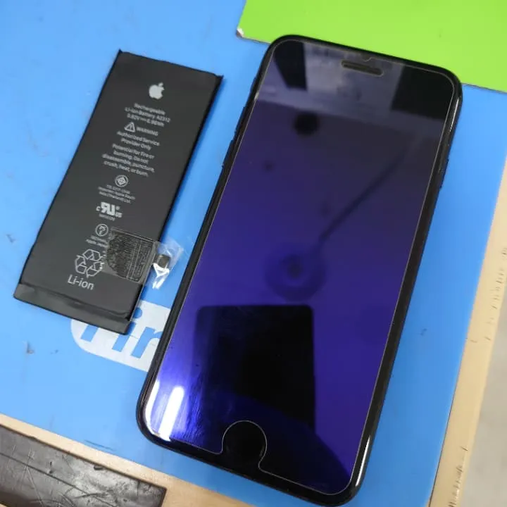 iPhone8 バッテリー交換