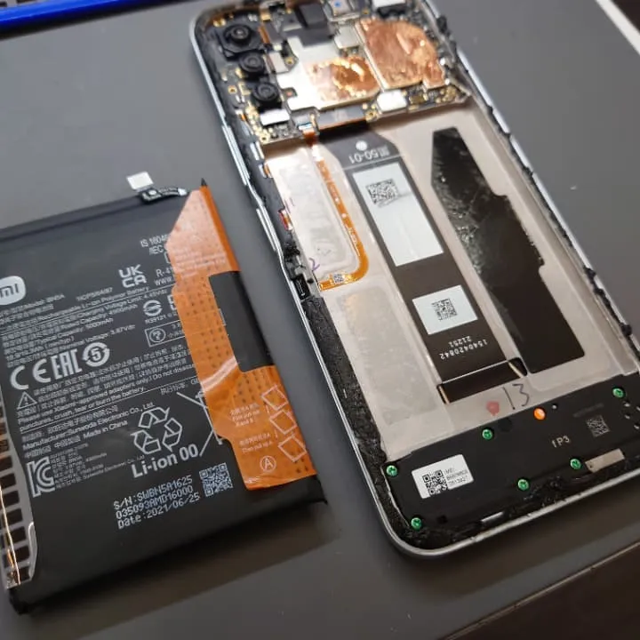 Xiaomiスマホのバッテリー交換