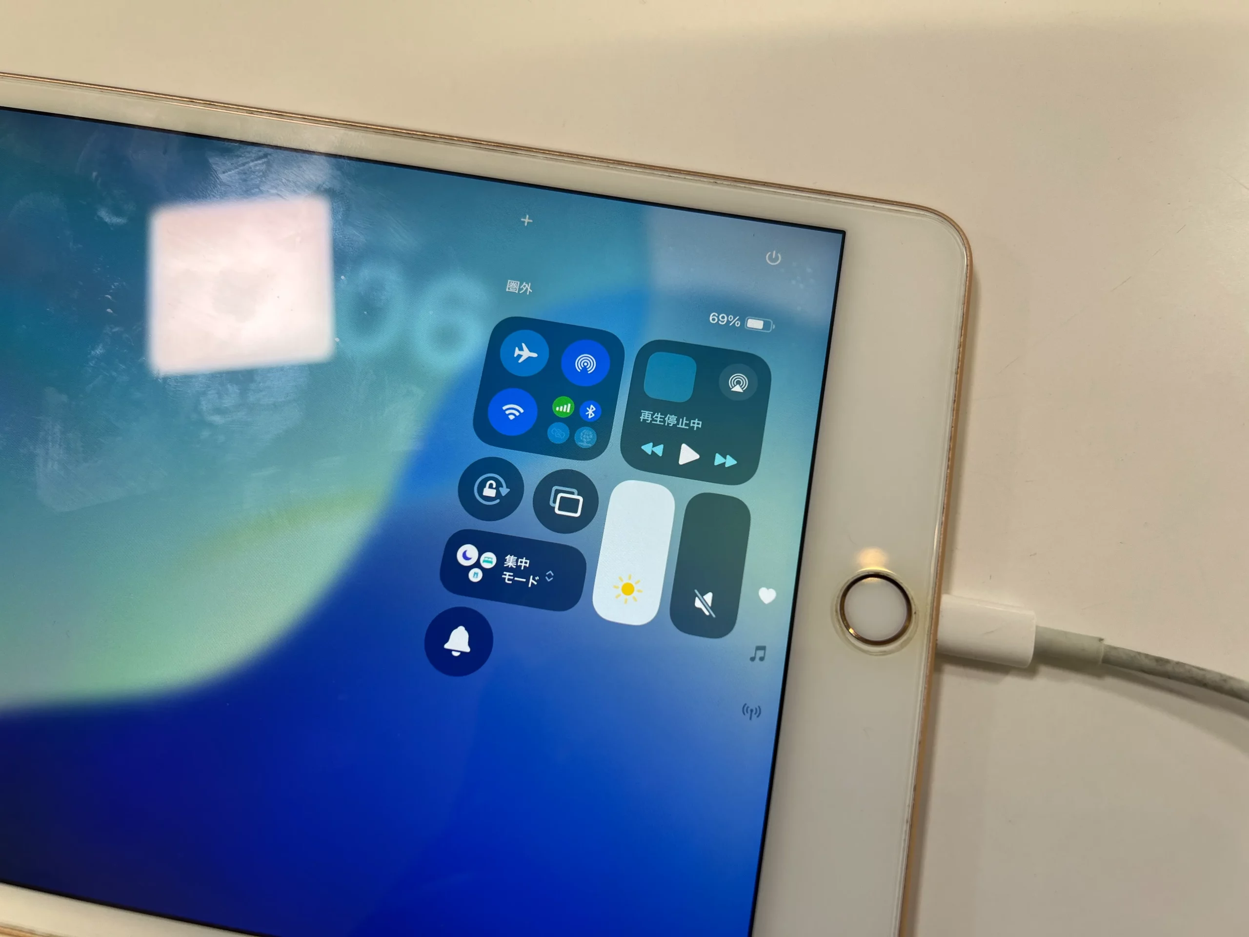 iPad iPadmini3 充電出来ない 反応しない 充電口交換 対応可