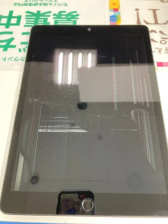 iPad8 液晶割れ
