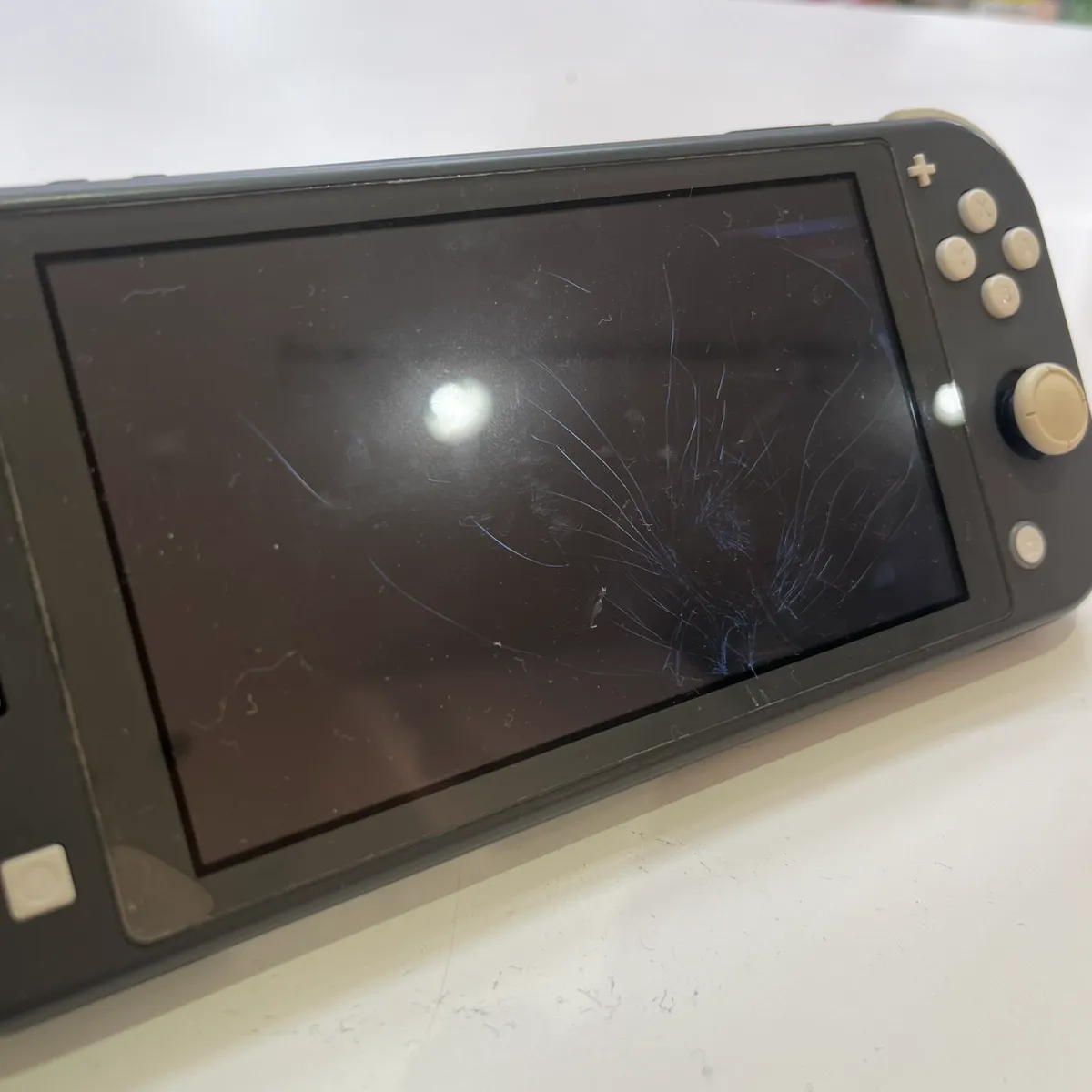 Switch Liteの液晶交換