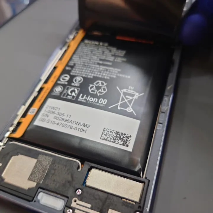 Xperia1 Ⅱのバッテリー膨張
