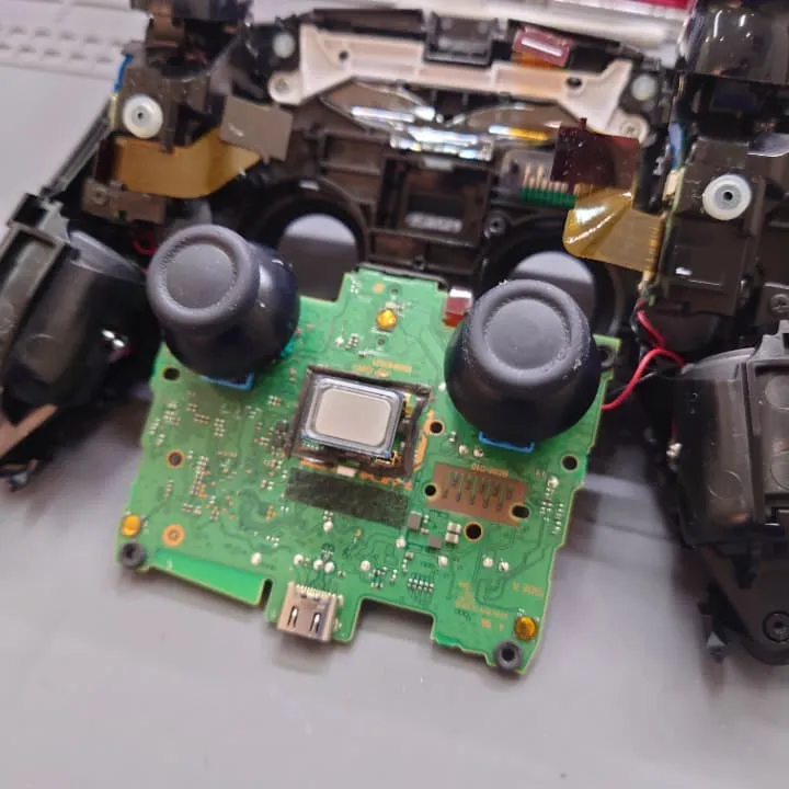 PS5 アナログスティック修理