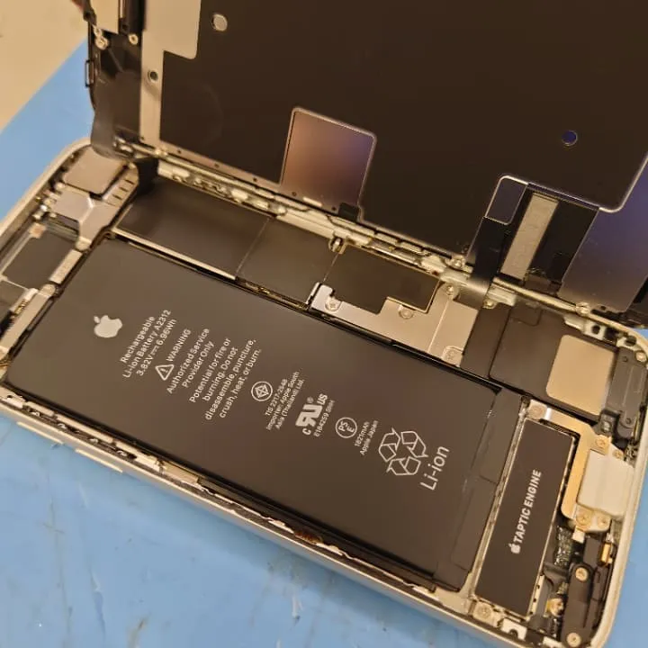 iPhoneSE第2世代バッテリー交換