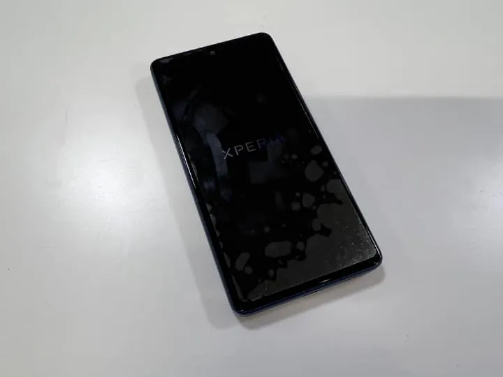 Xperia Ace III,エクスペリア,起動しない,減りが早い,途中で電源が落ちる,バッテリー交換,対応可能