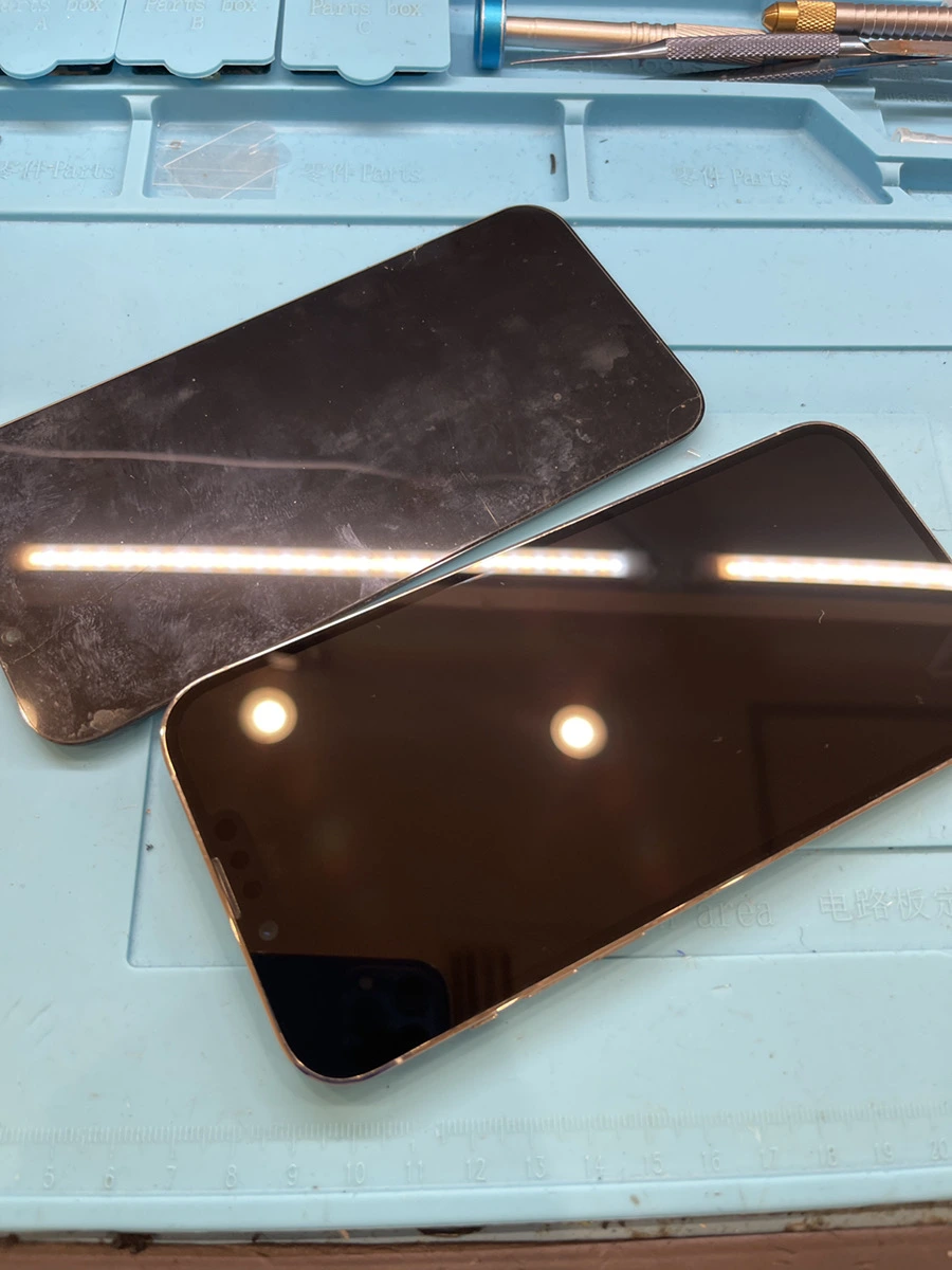 iPhone13ProMax画面交換