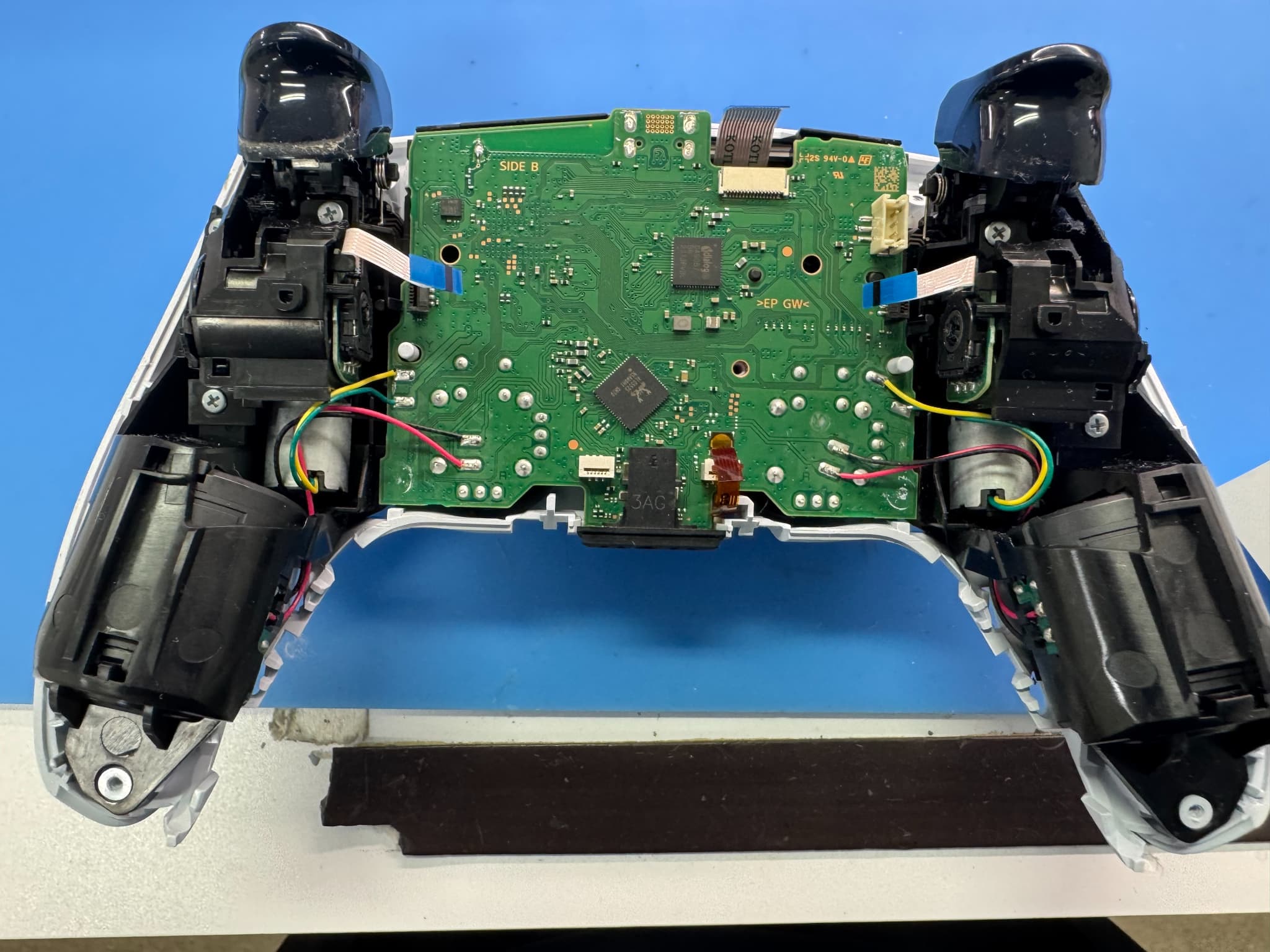 ps5コントローラー基板裏