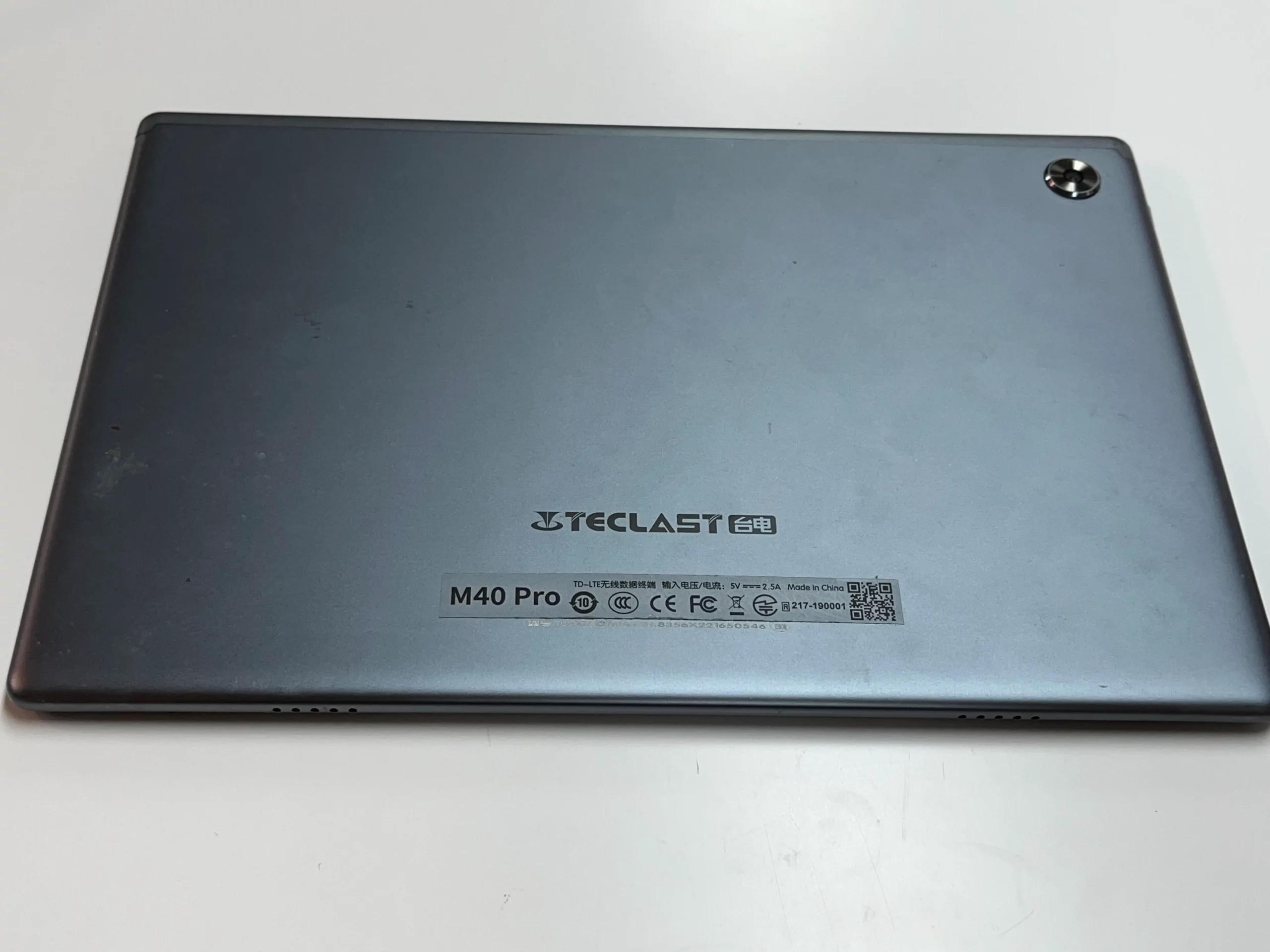 TECLAST製Androidタブレット(M40 Pro)の背面写真|札幌市西区スマートクリア琴似駅前店での修理受付事例