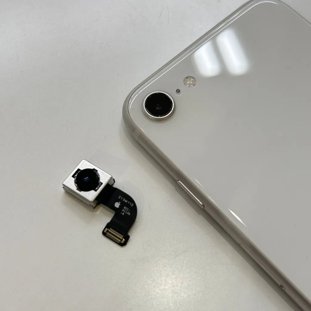 iPhoneSE(第2世代)のアウトカメラ交換