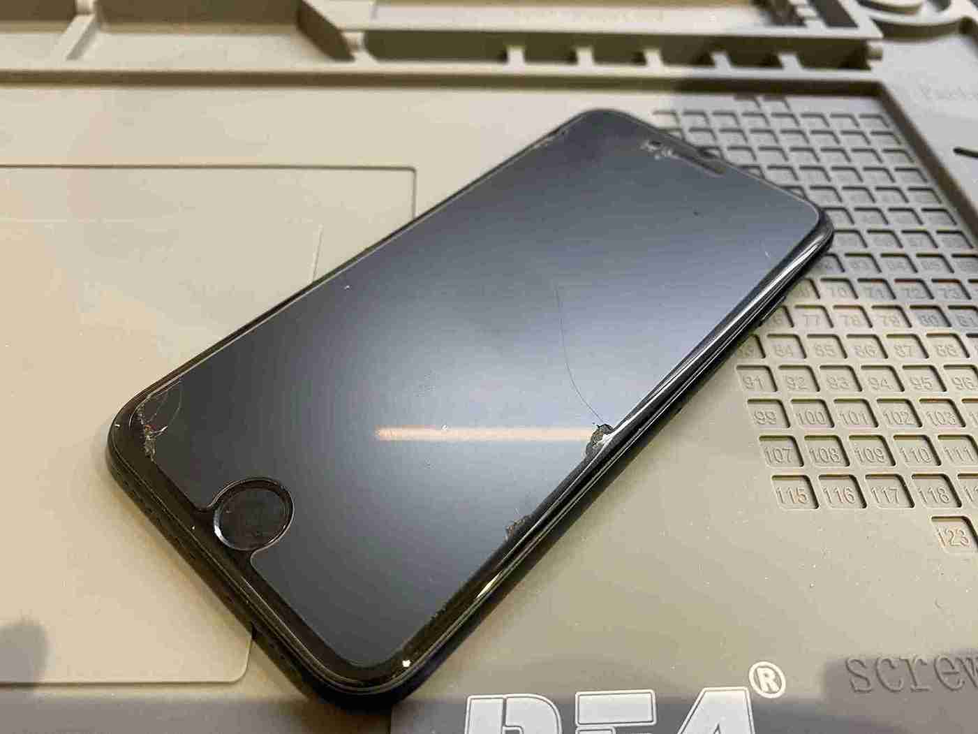 iPhoneSE3 Touch ID 修理1