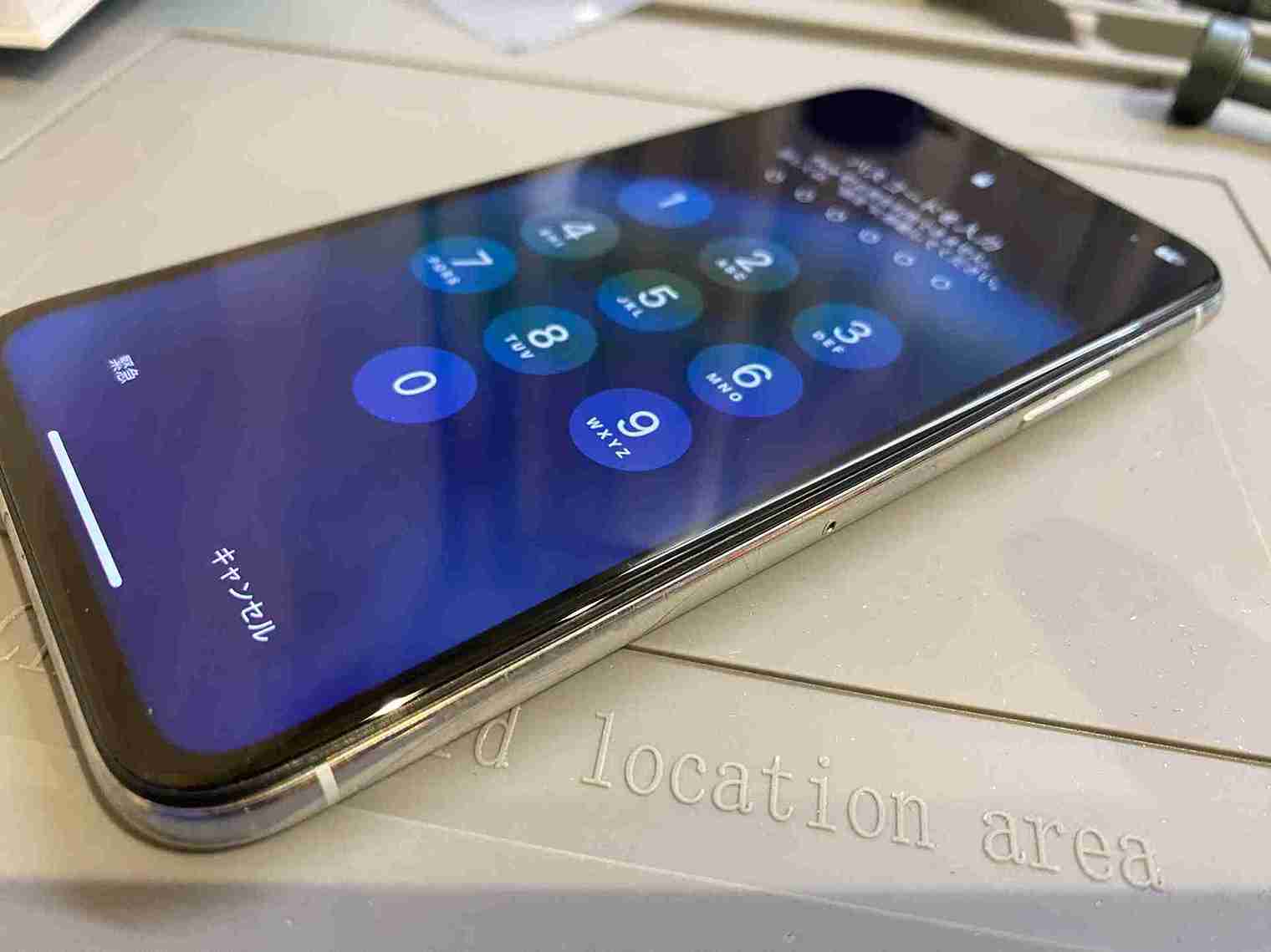 iPhoneX バッテリー+画面割れ セット修理後