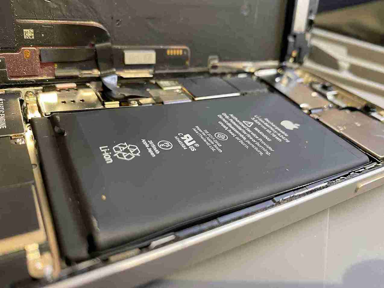 iPhone12バッテリー/画面交換 中