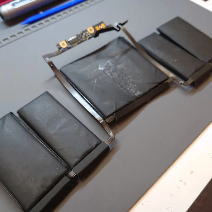 MacbookProのバッテリー交換も対応