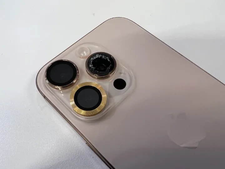 iPhone16Pro,アイホン,カメラ,レンズ割れ,綺麗に映らない,レンズ交換,即日修理,スマートクリア,スマートクリアMEGAドンキホーテ札幌篠路店,札幌市北区,篠路,アイホン修理
