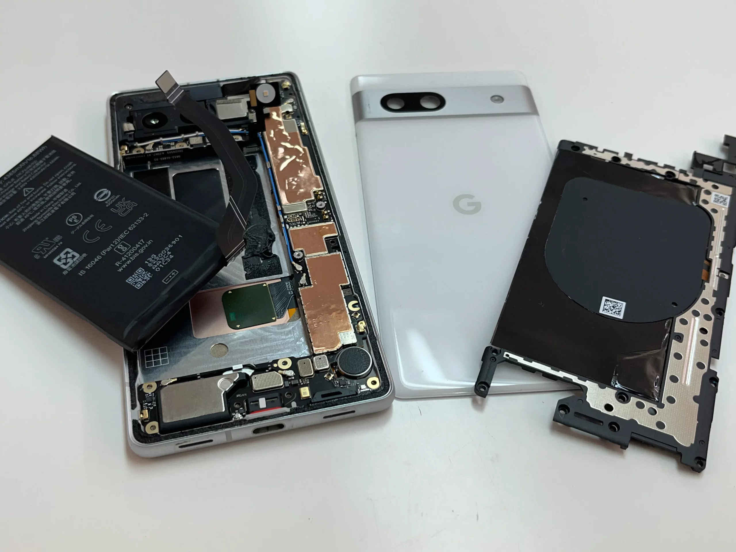 「Pixelの画面割れ、実はバッテリー膨張が原因かも？」知らないと危険な症状も即日対応【札幌市西区・スマートクリア琴似駅前店】