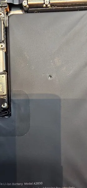 iPhoneの発熱が続く？その原因、バッテリーの膨張かもしれません！【スマートクリア ドン・キホーテ小樽店】