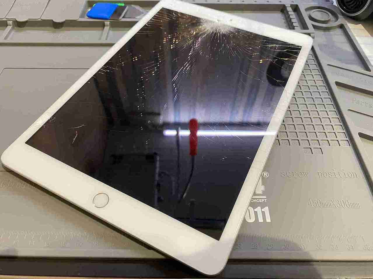 iPad 第8世代 ガラスパネル修理後