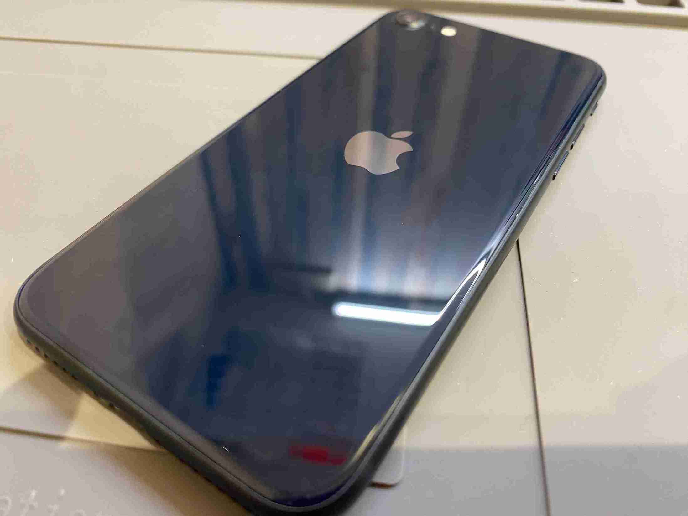 iPhoneSE3 NFCアンテナ 修理前