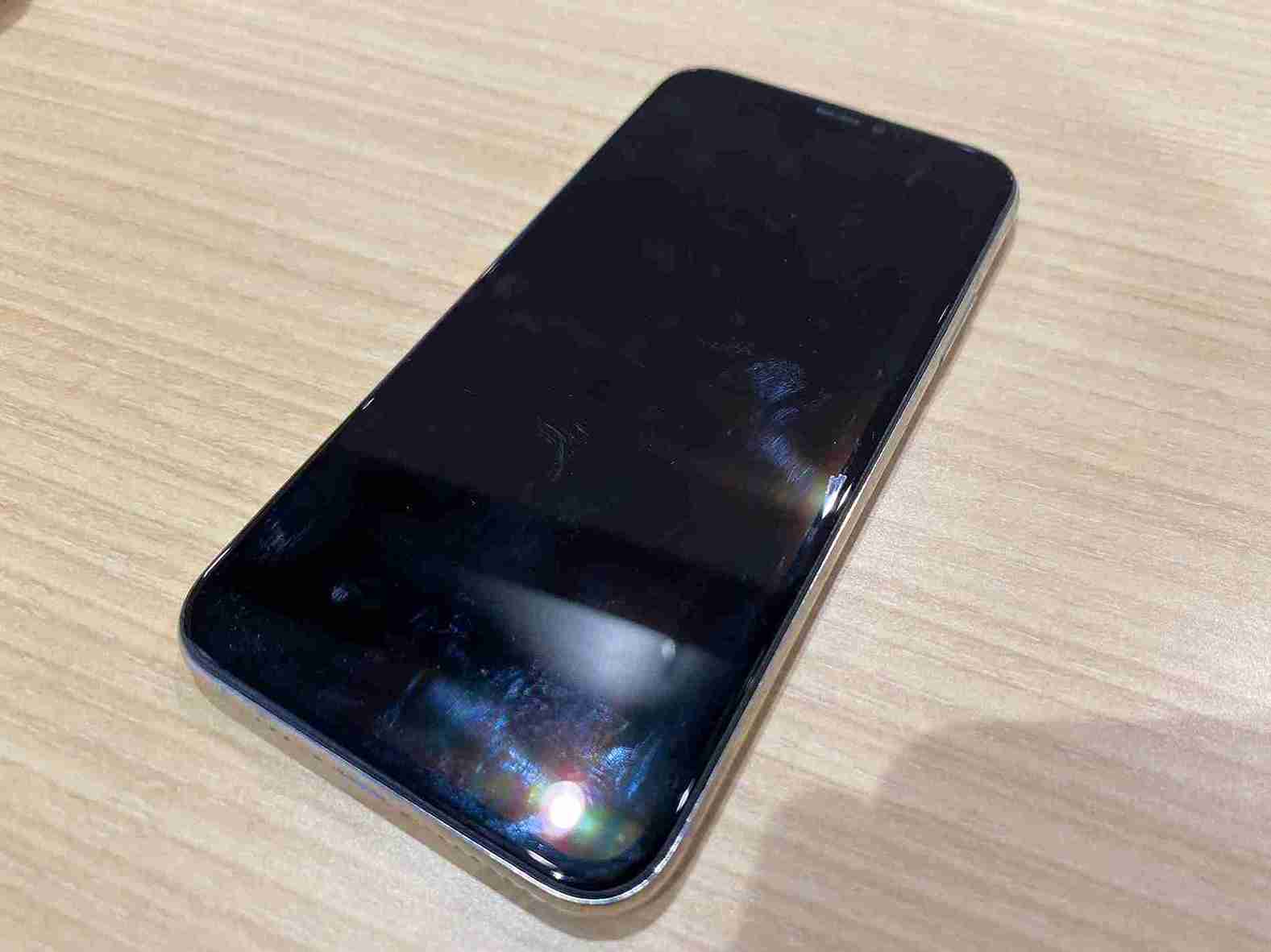 iPhoneXS バッテリー交換前