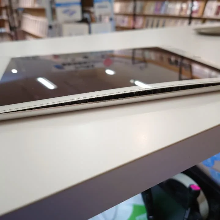 【スマートクリア】iPadの画面が浮いてきた？原因はバッテリー膨張かも！【札幌栄町店】