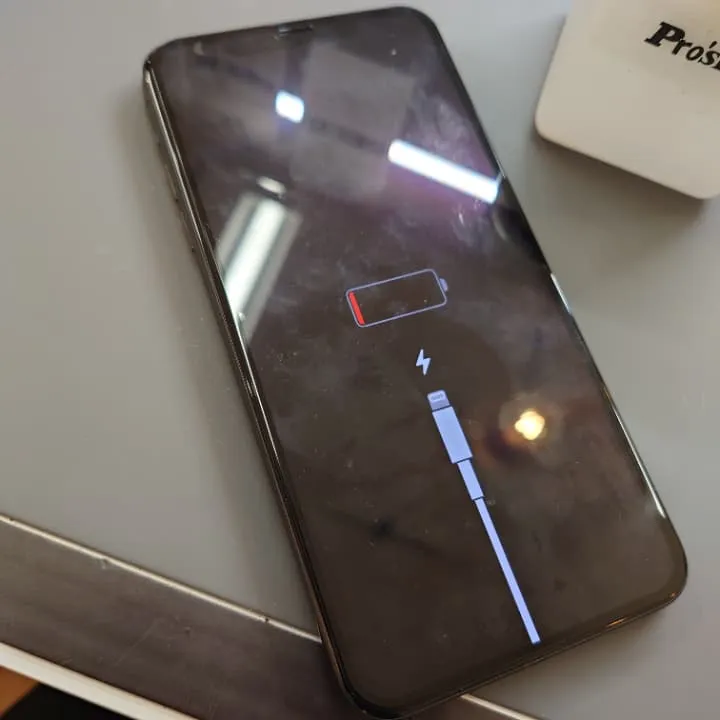 iPhoneXS MAXのバッテリー交換