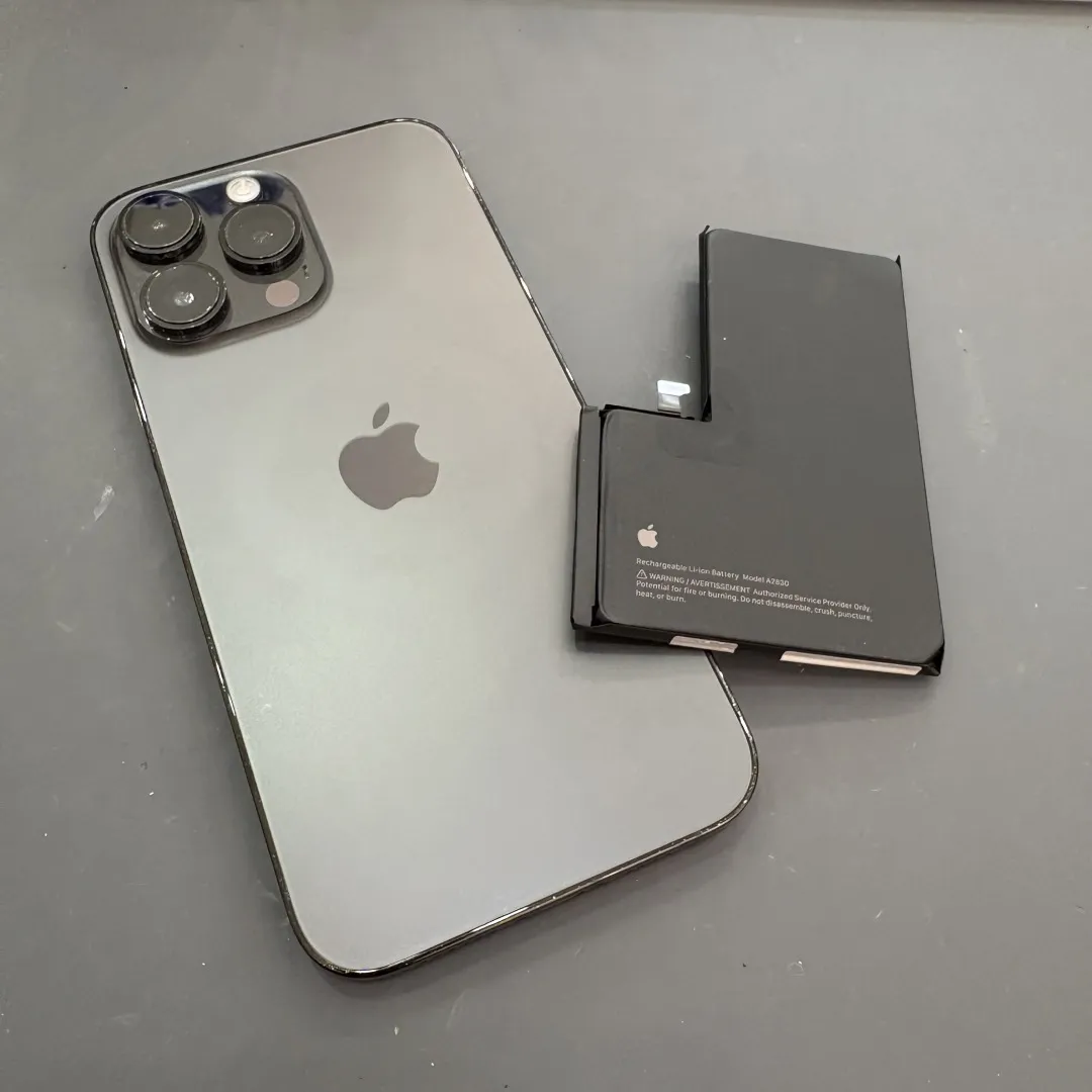 iPhone14proMaxのバッテリー交換