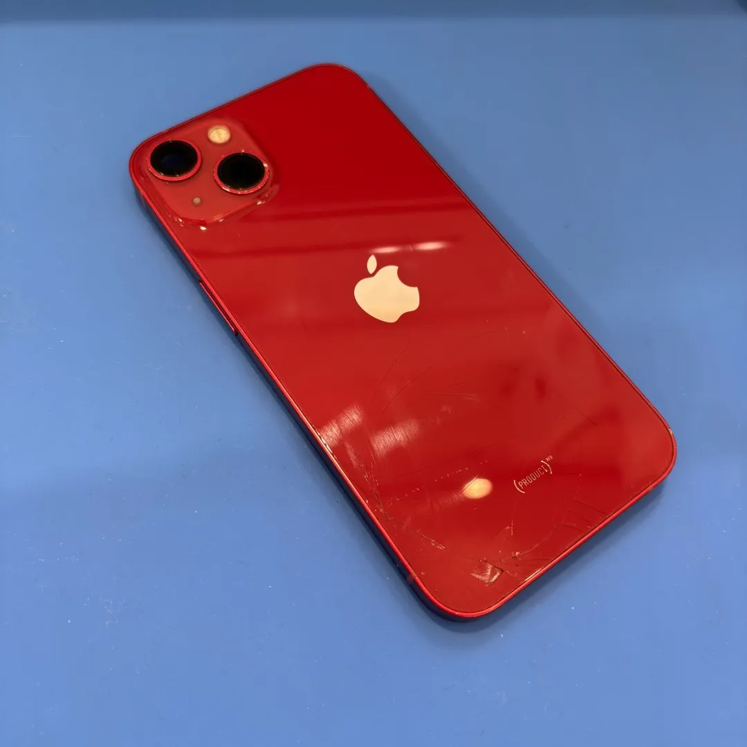 iPhone13のバックパネル交換