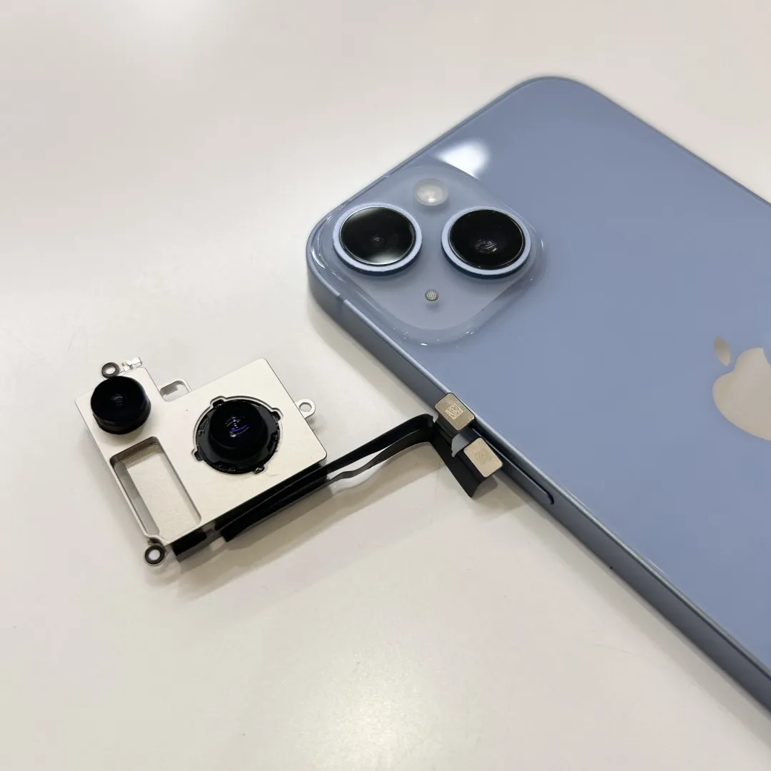 iPhone14のバックカメラ交換を即日対応！