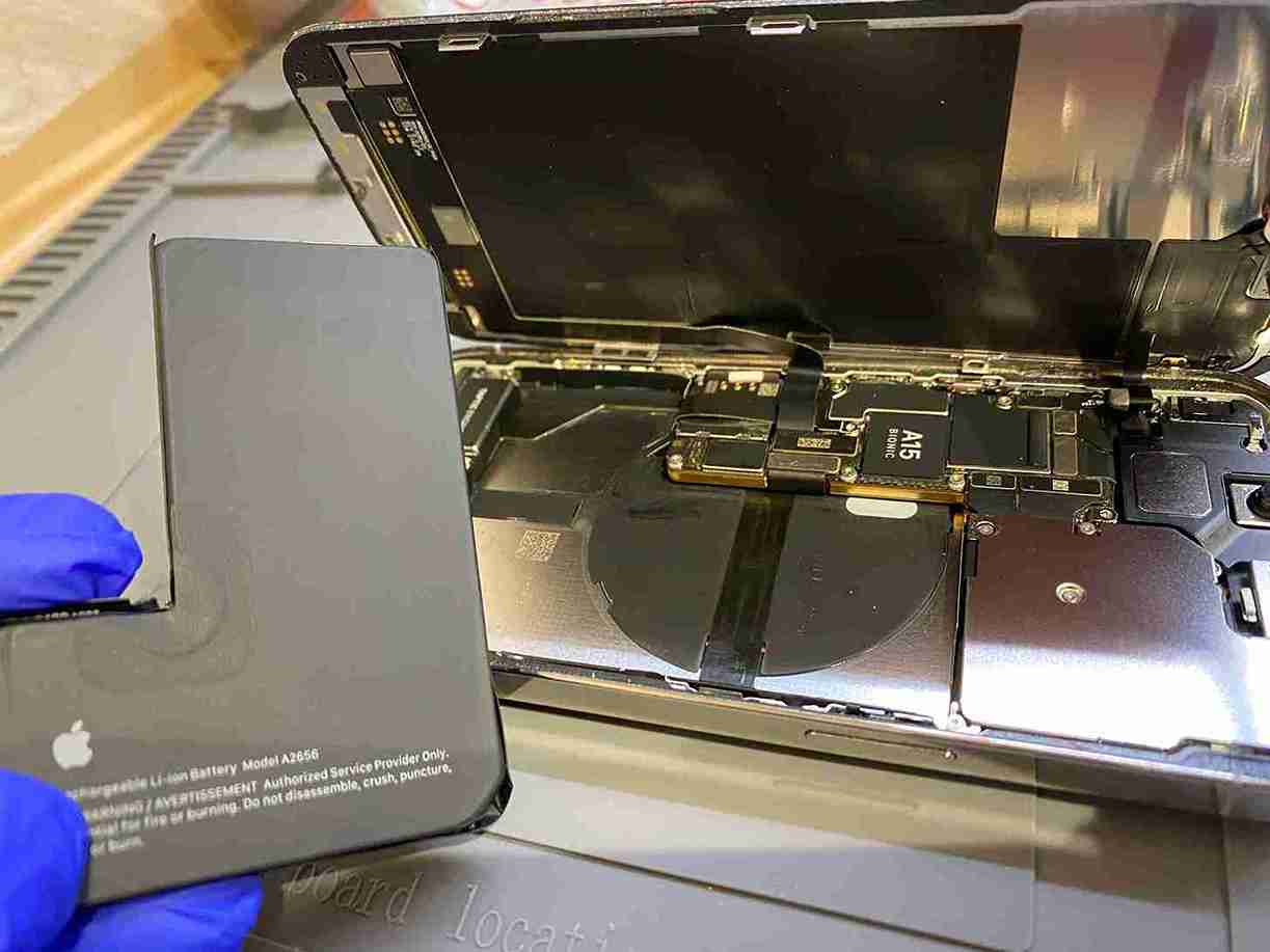 iPhone13Pro バッテリー交換