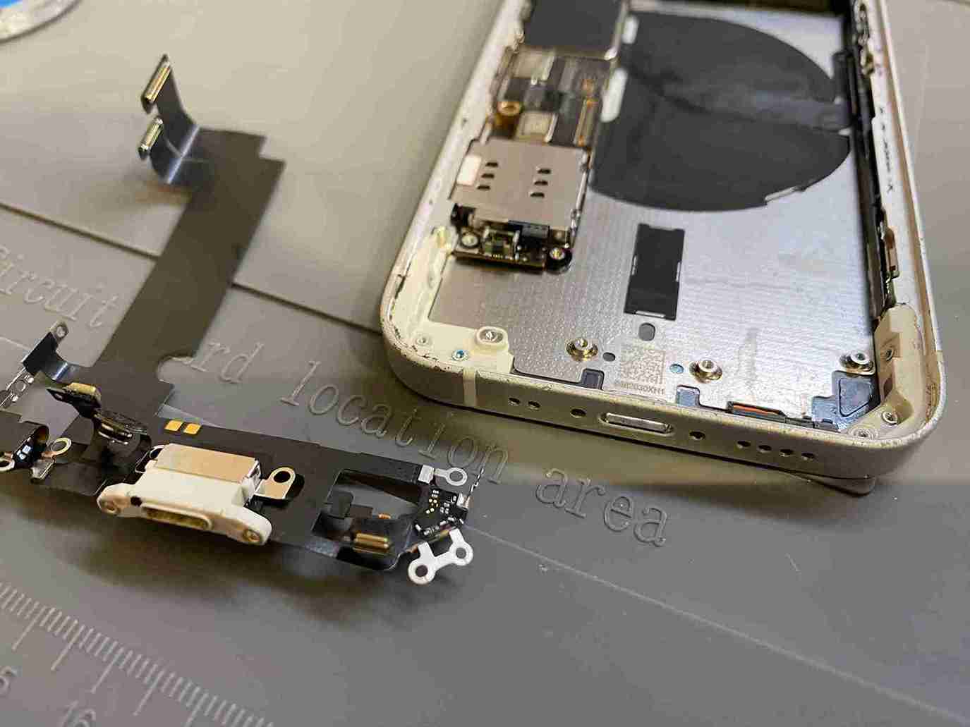 iPhone12mini 充電口 交換修理