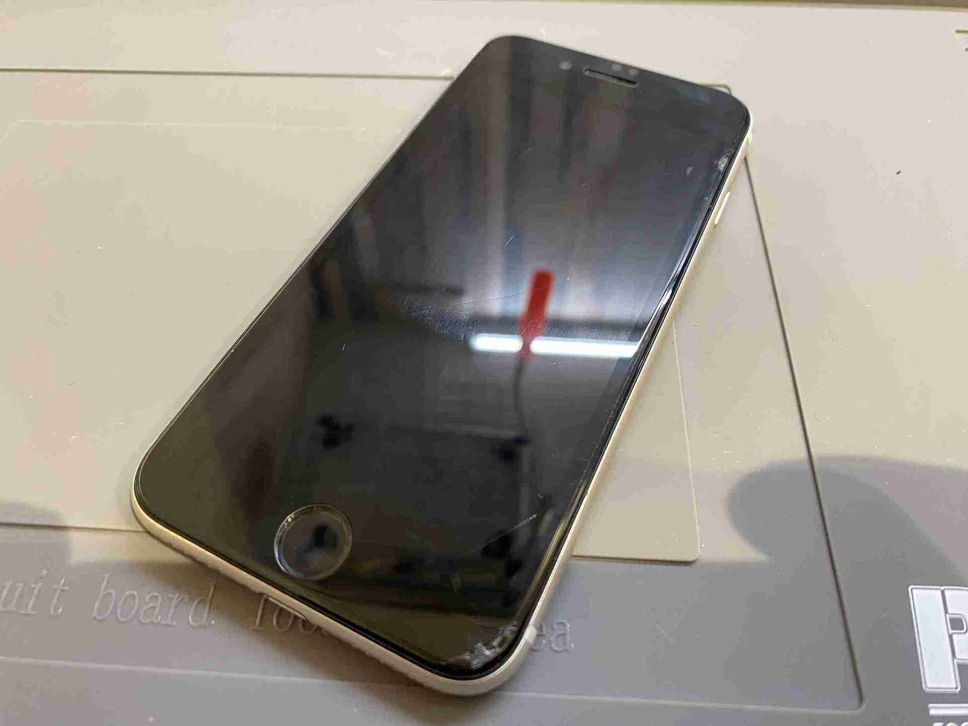 iPhoneSE3 ホームボタン不具合 修理前