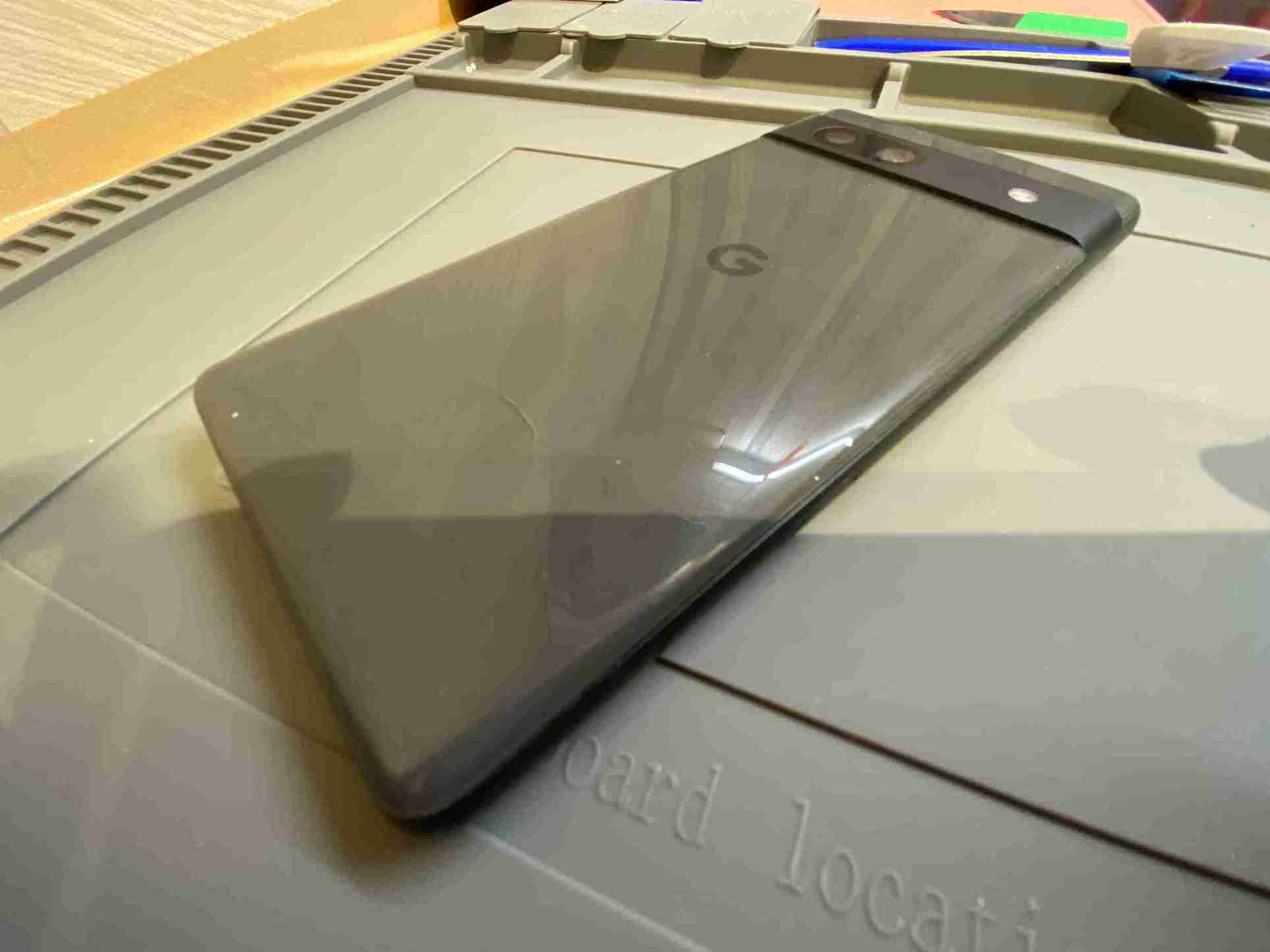 Google Pixel 7a バッテリー膨張