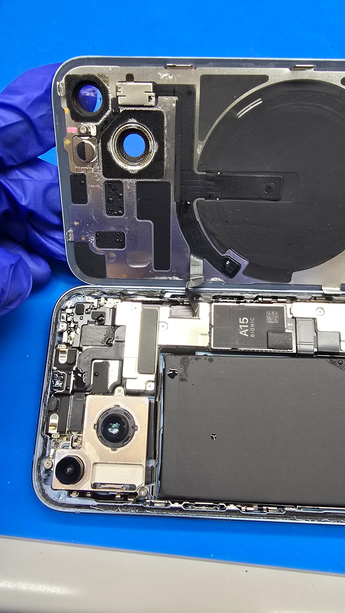 iPhone14 カメラ水没
