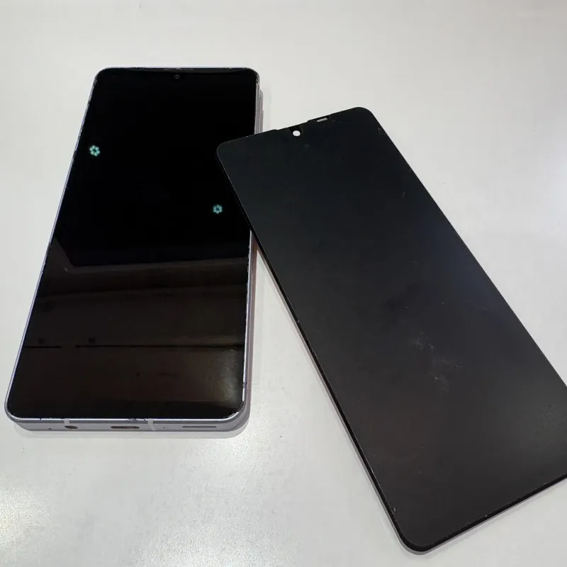 AQUOS Sense7の液晶交換