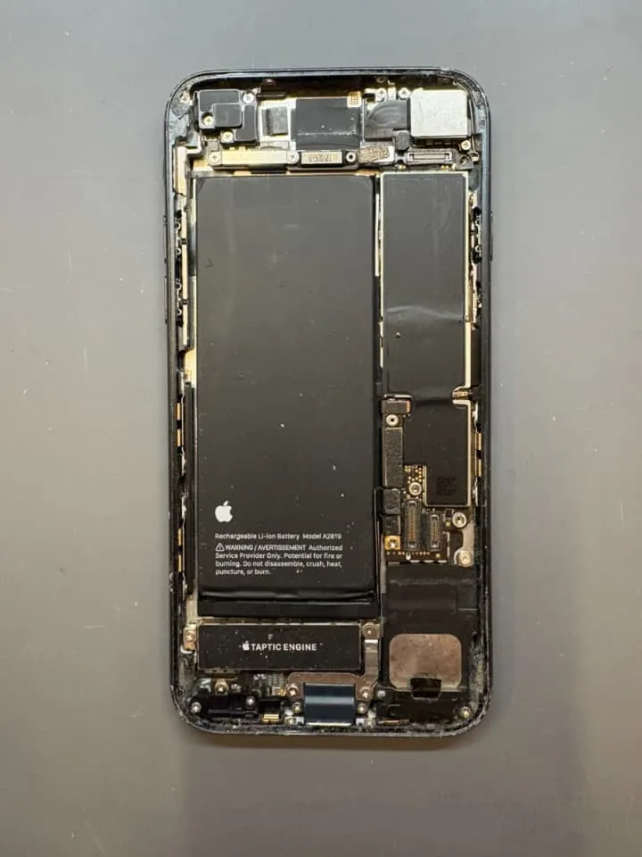 iPhoneSE3のバッテリー交換