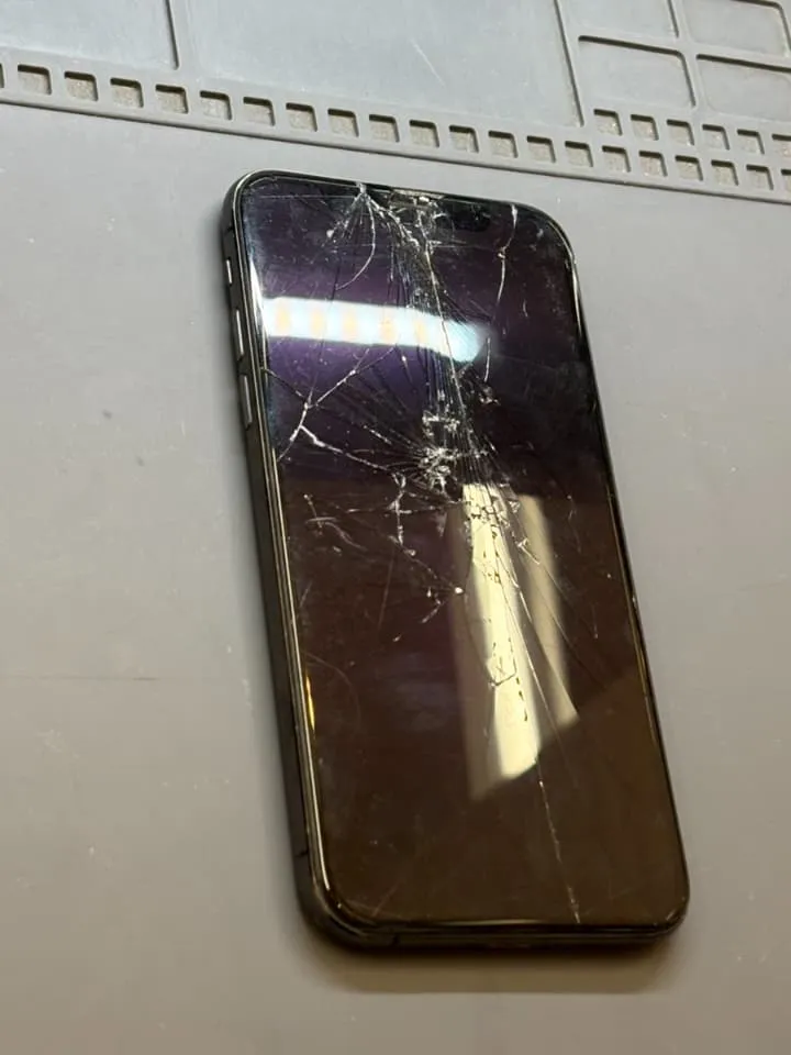 iPhoneの画面交換