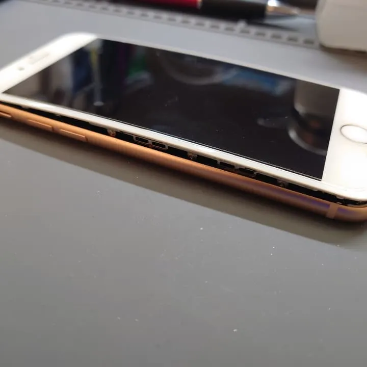 iPhone8のバッテリー交換