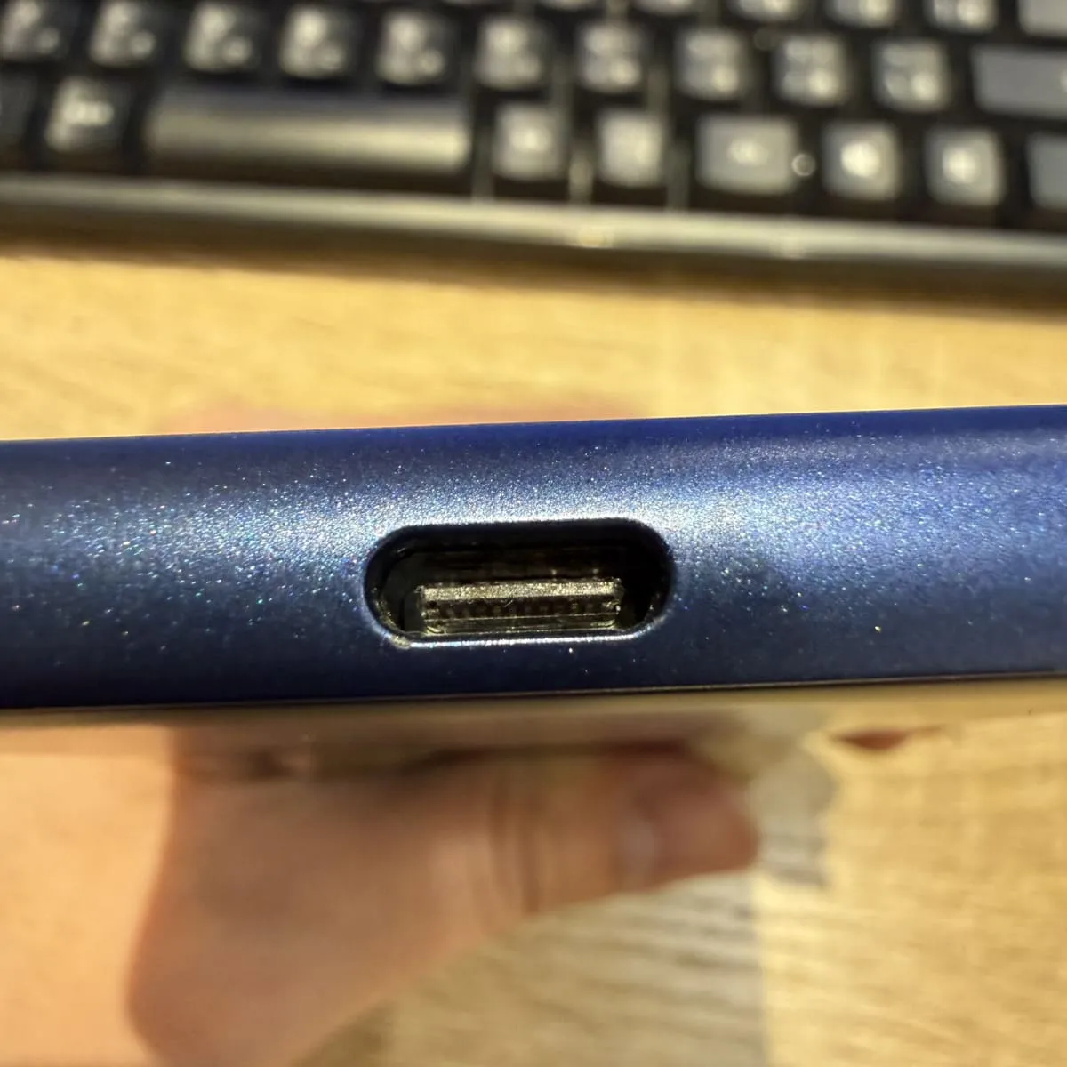 雪が本格的に降るこの時期に多発！Androidの充電ができない原因とは？【スマートクリア藻岩店】