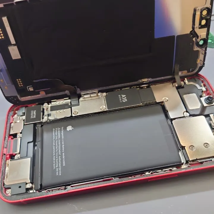 iPhone13のバッテリー交換